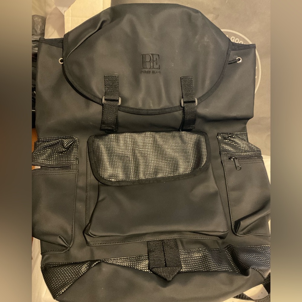 PERRY ELLIS BACKPACK NWT